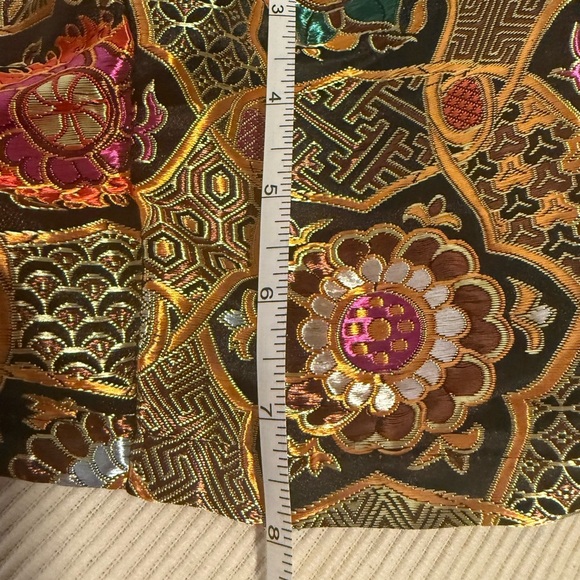 PrettyLittleThing Multicolor Patterned Crop Top - Picture 5 of 6